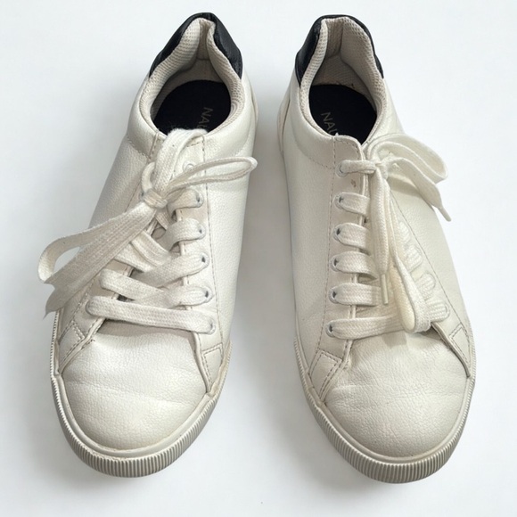 Women’s size 8.5 Nautica White and Navy Sneakers / Trainers - Picture 1 of 7